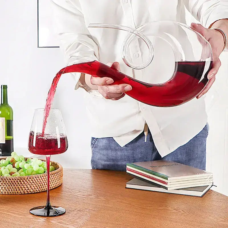 Weinkaraffe aus bleifreiem Kristallglas in eleganter Schwanenform, 1500 ml 1