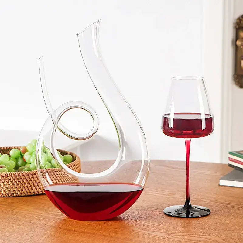 Weinkaraffe aus bleifreiem Kristallglas in eleganter Schwanenform, 1500 ml 3