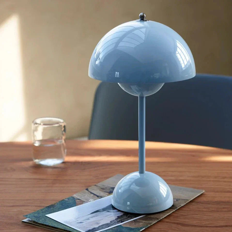 LunarGlow - LED stolní lampa pro atmosférické interiéry