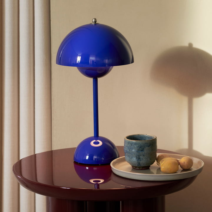 LunarGlow - LED stolní lampa pro atmosférické interiéry