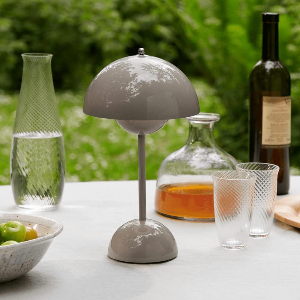 LunarGlow - LED stolní lampa pro atmosférické interiéry