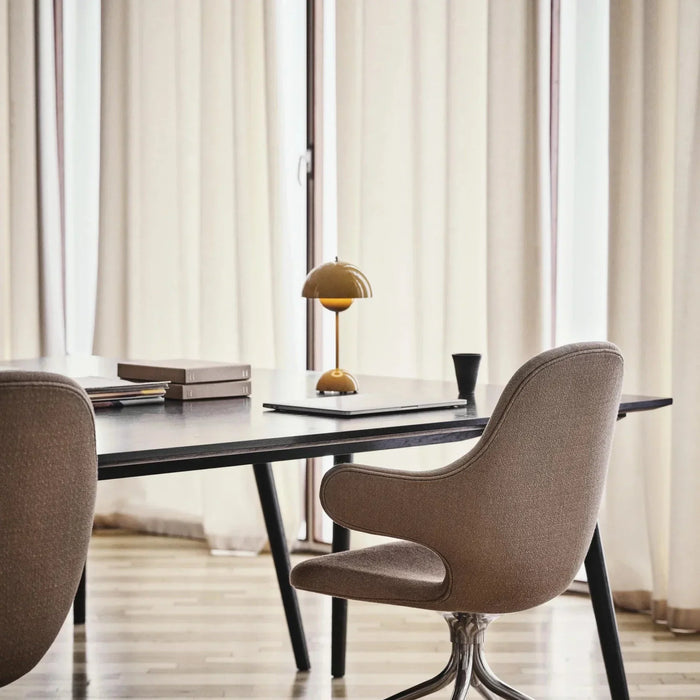 AuroraGlo LED stolná lampa - ikonický dizajn pre každú miestnosť