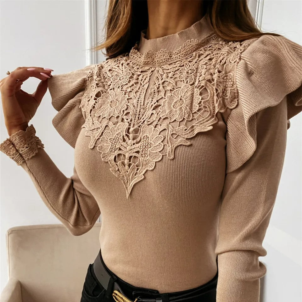 Pull à volants et bordure en dentelle - Canela