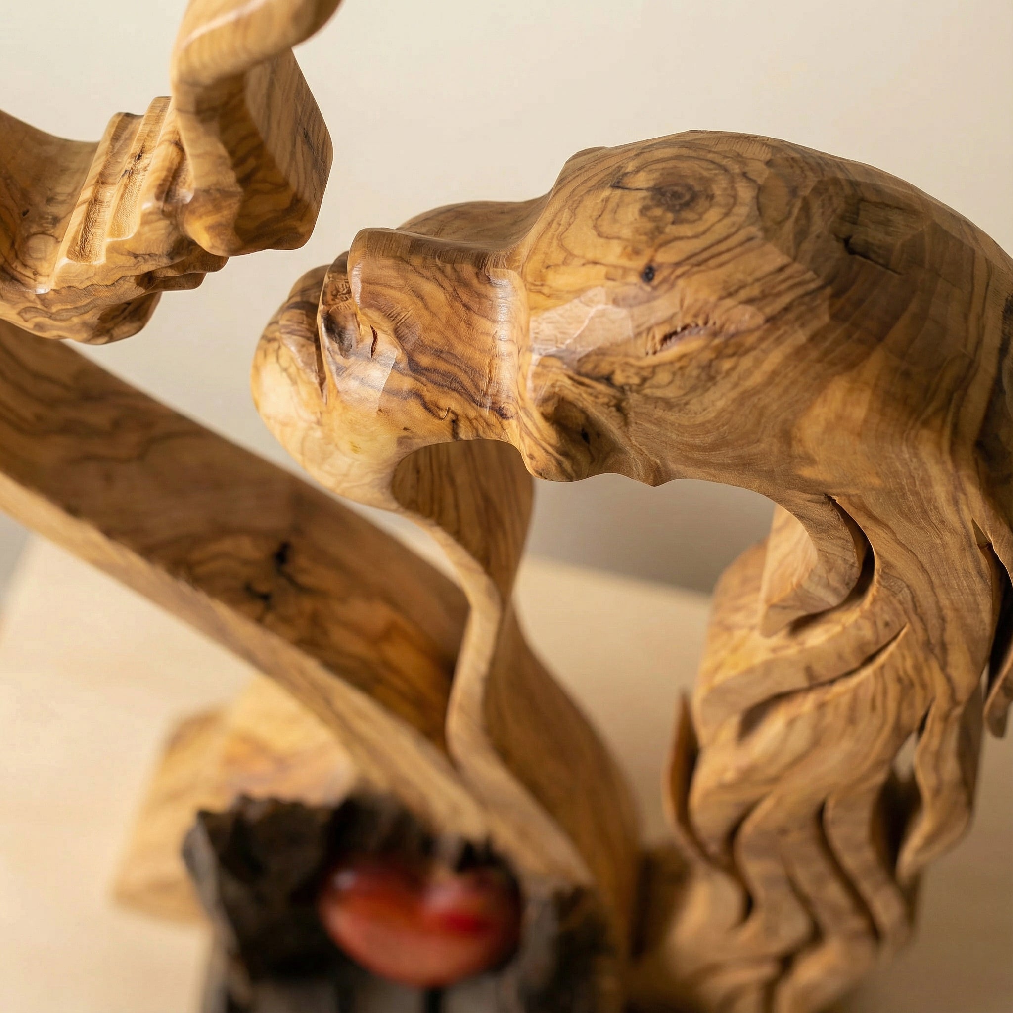 Paar Skulptur Holz – Abstraktes Design, Handgefertigte Optik & Wohn-Deko