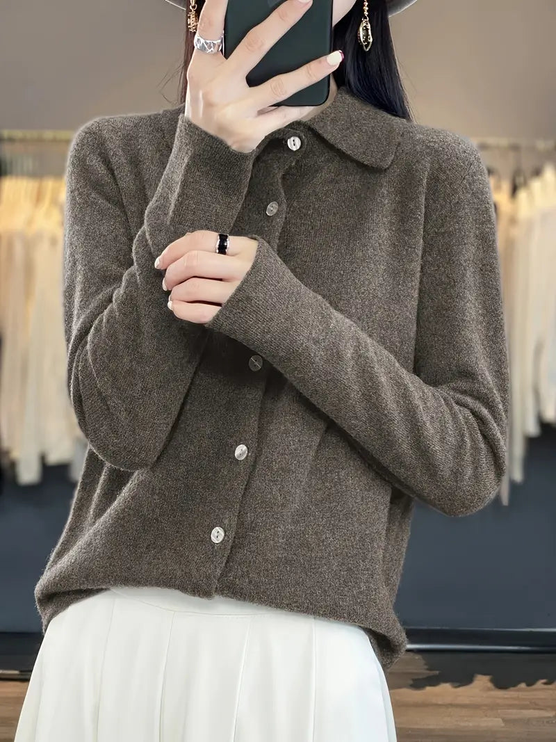 Nerry | Einfarbige Strickjacke mit Knopfverschluss - stilvoll und vielseitig