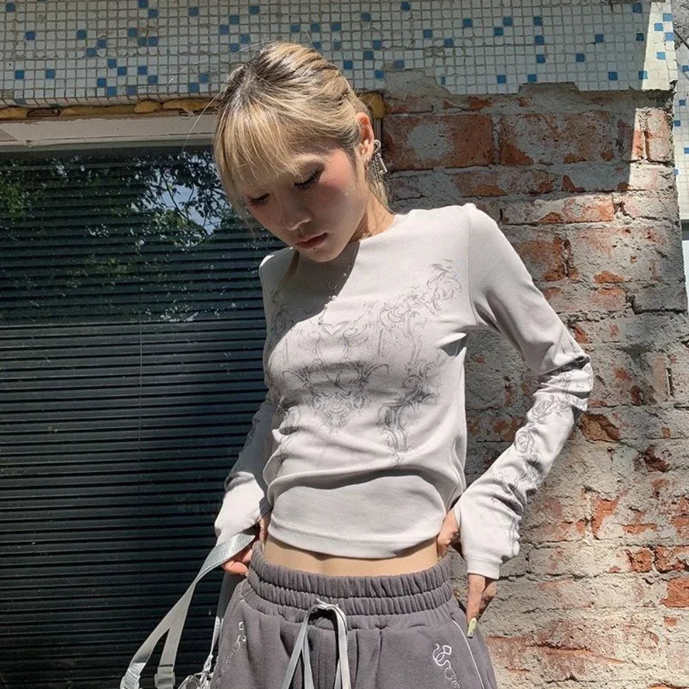 Bunte Vintage Frauen-Shirts – Frische Farben für deinen Alltag