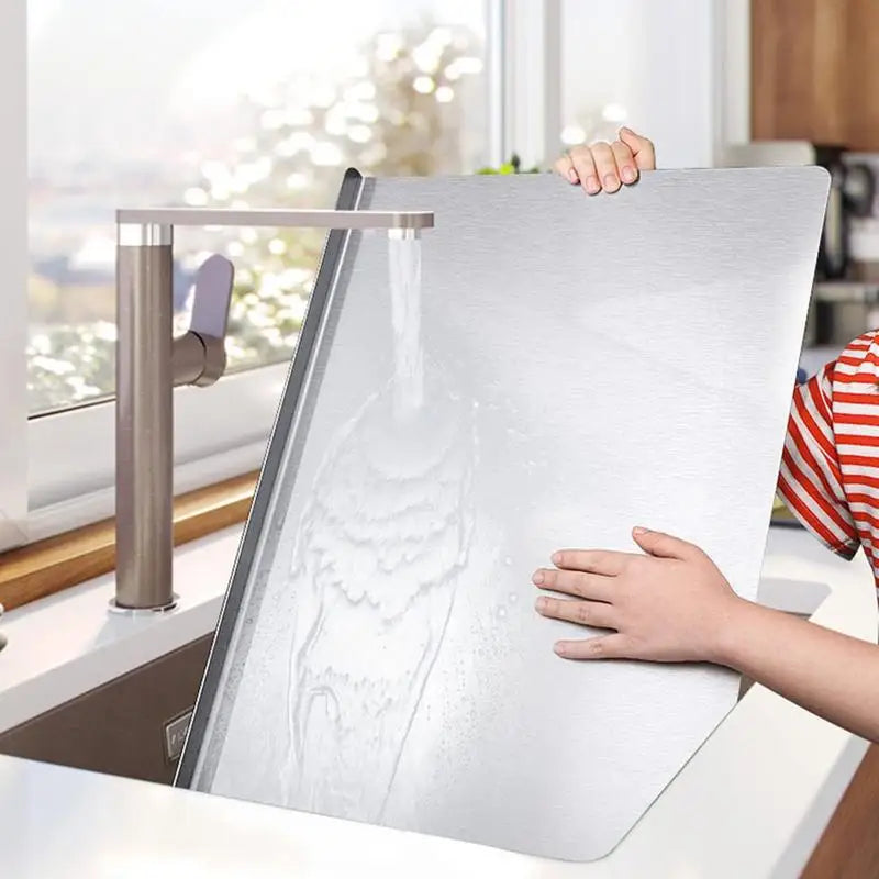 Stahl Schneidebrett – Zeitloses Design trifft kompromisslose Hygiene