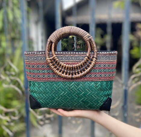 Devako Sakura | Sac à la mode en style plage et bohème en bambou tressé