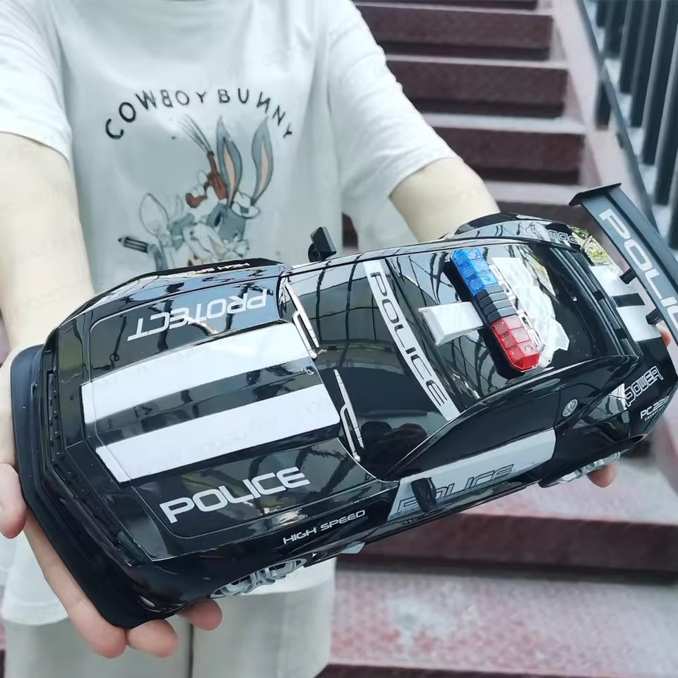 SpeedMax – RC Polizei Auto 1:12 mit LED & 2,4 GHz Fernbedienung