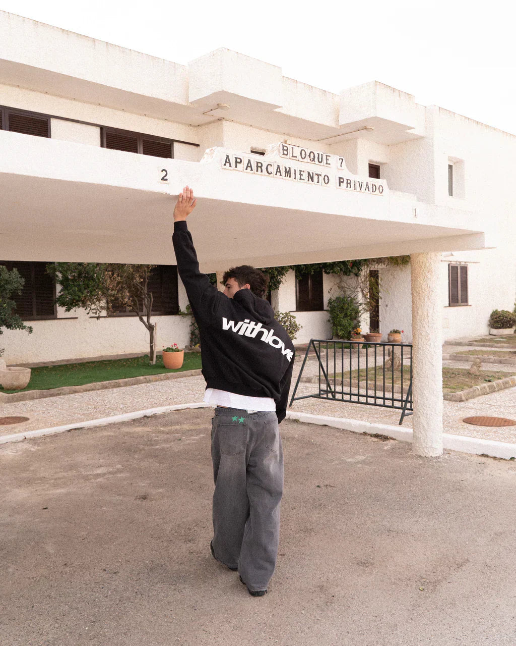 InnerGlow – Lotte Hoodie | Symbol für Selbstliebe & Zeitlosen Stil