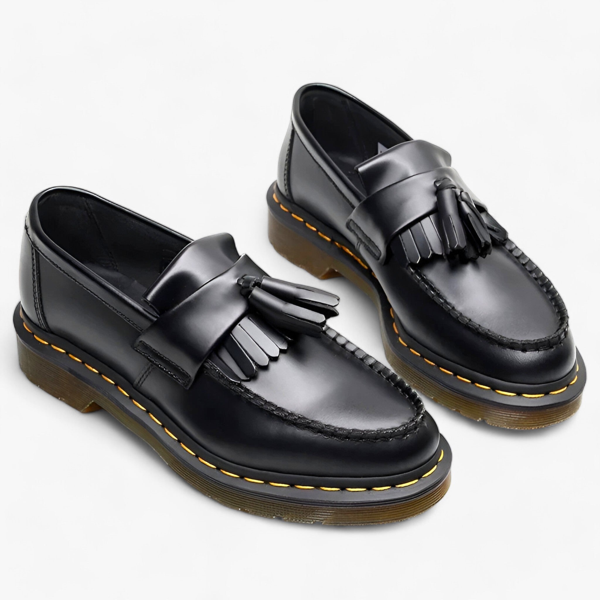 Les mocassins classiques de Liam avec pompon - élégance intemporelle