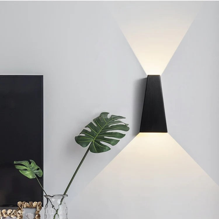 LumiFort - lampada da parete LED con design unico